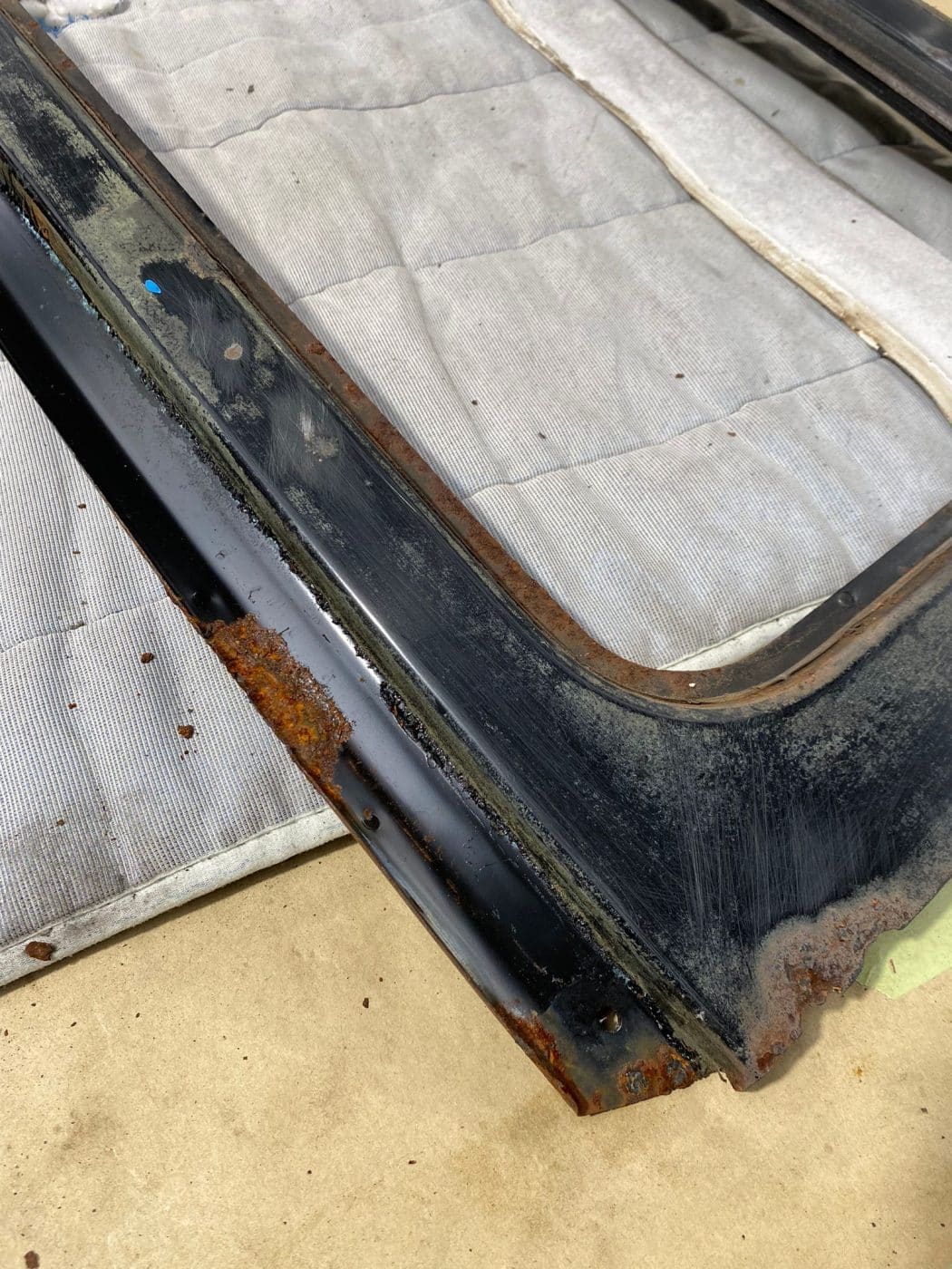 21042023 1990 Nissan Figaro New Roof 36 1