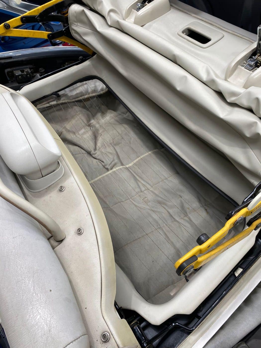 21042023 1990 Nissan Figaro New Roof 53 1
