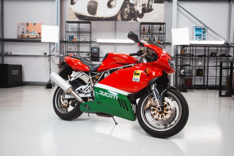 Ducati 900 SS 16 1 1