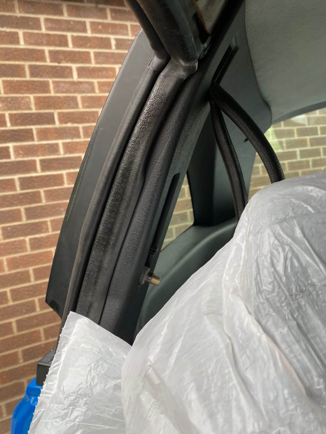 02052023 1997 Fiat Coupe Headliner repair 8 1