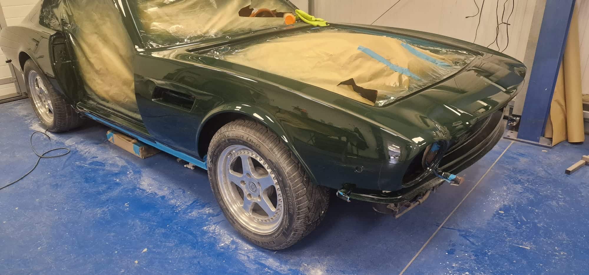 10052023 1976 Aston Martin AMV8 flat and polish 4 1