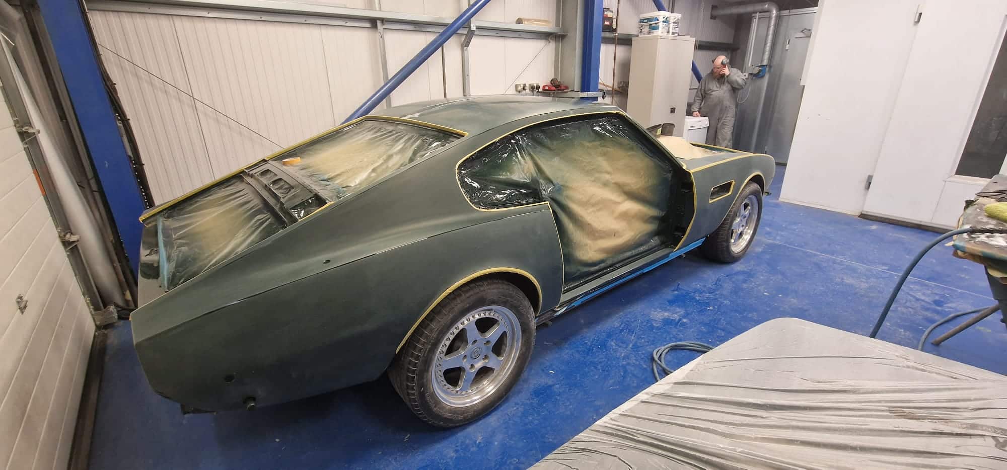 10052023 1976 Aston Martin AMV8 flat and polish 9 1