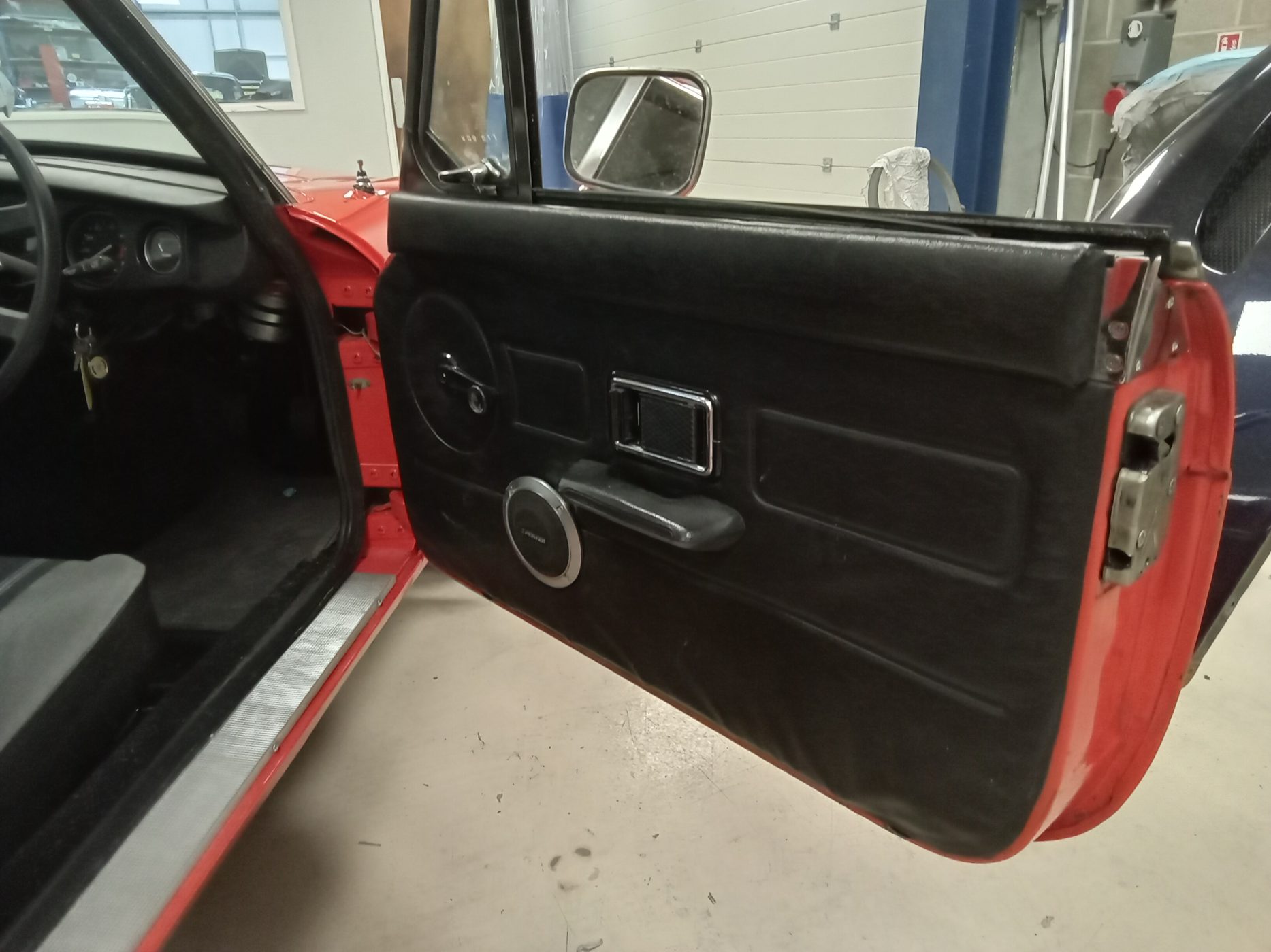 30052023 1980 MGB GT Paint 15