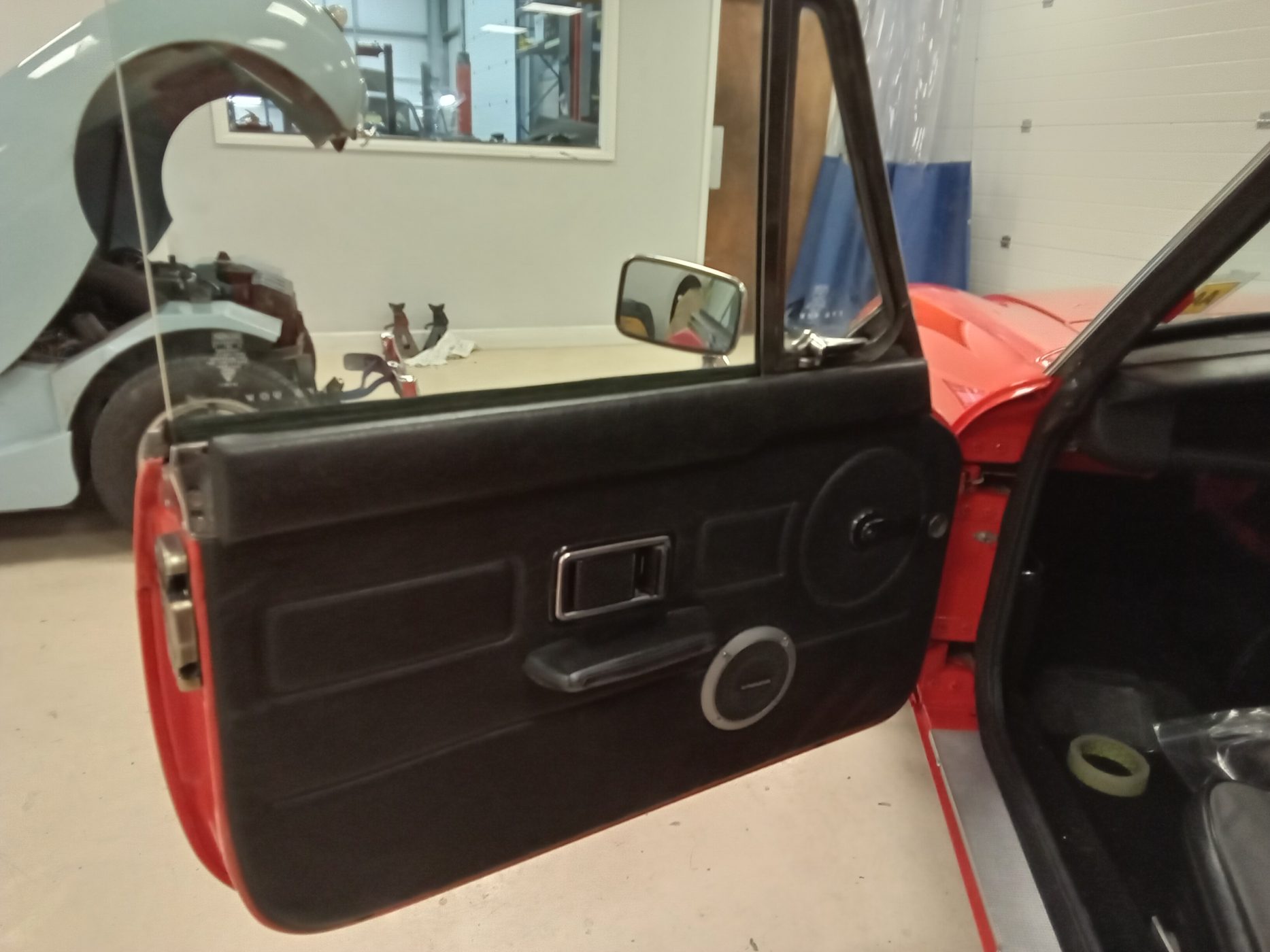 30052023 1980 MGB GT Paint 16