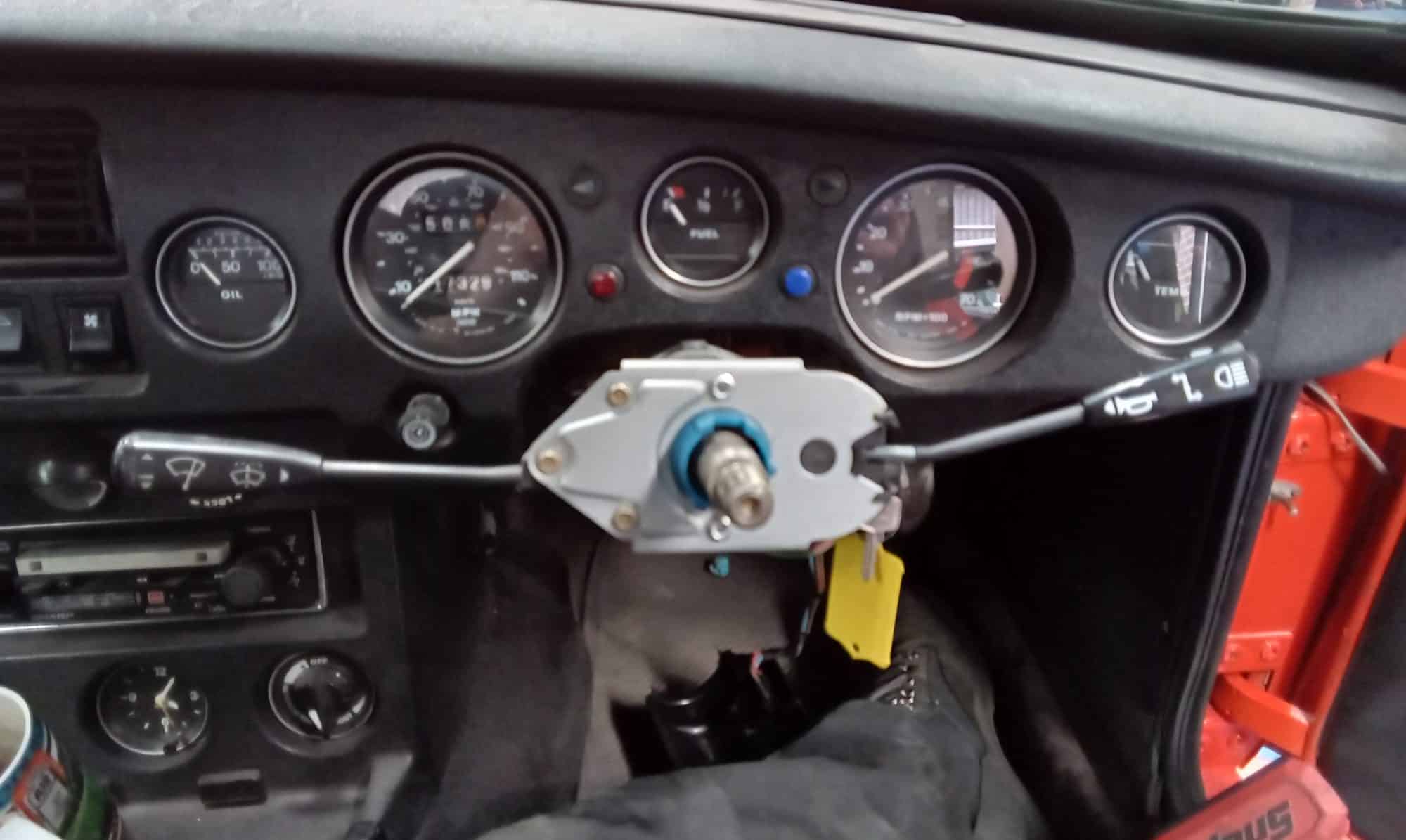 05062023 1980 MGB GT horn mirror and fan repairs 16 1