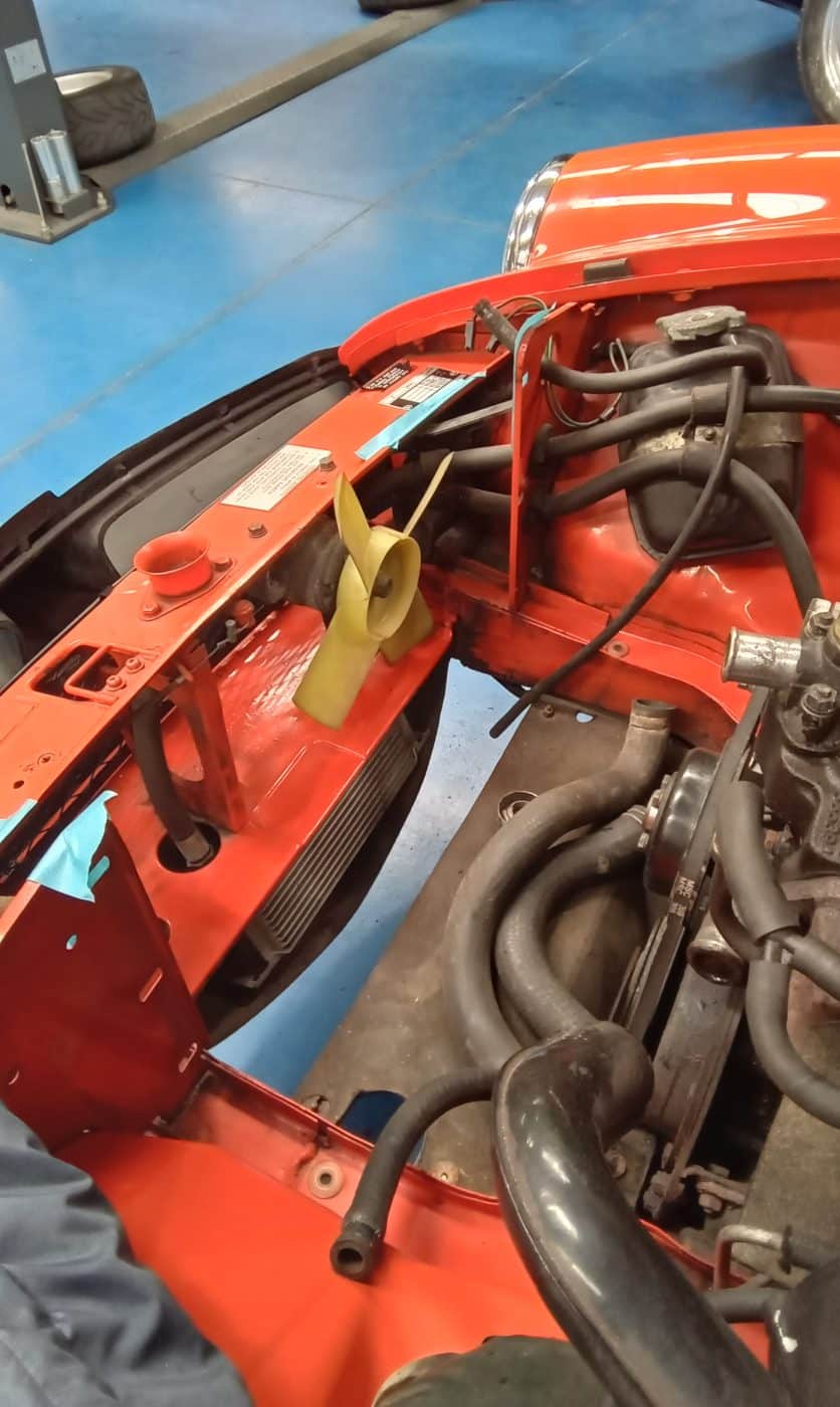 05062023 1980 MGB GT horn mirror and fan repairs 4 1