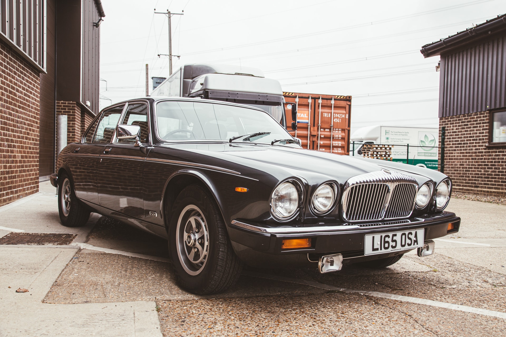 060623 1994 Daimler Double Six Arrival Photos 6 1