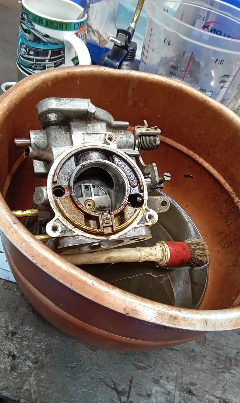 26062023 1980 MGB GT ignition switch and carbs 1 1