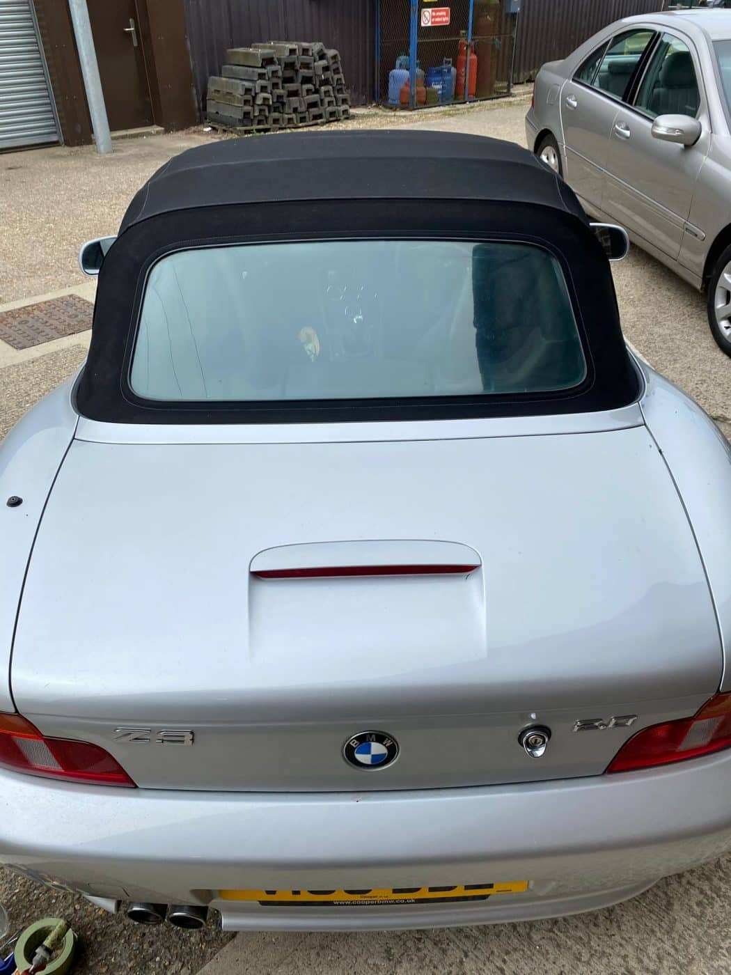 27062023 1999 BMW Z3 hood cover repair 1 1