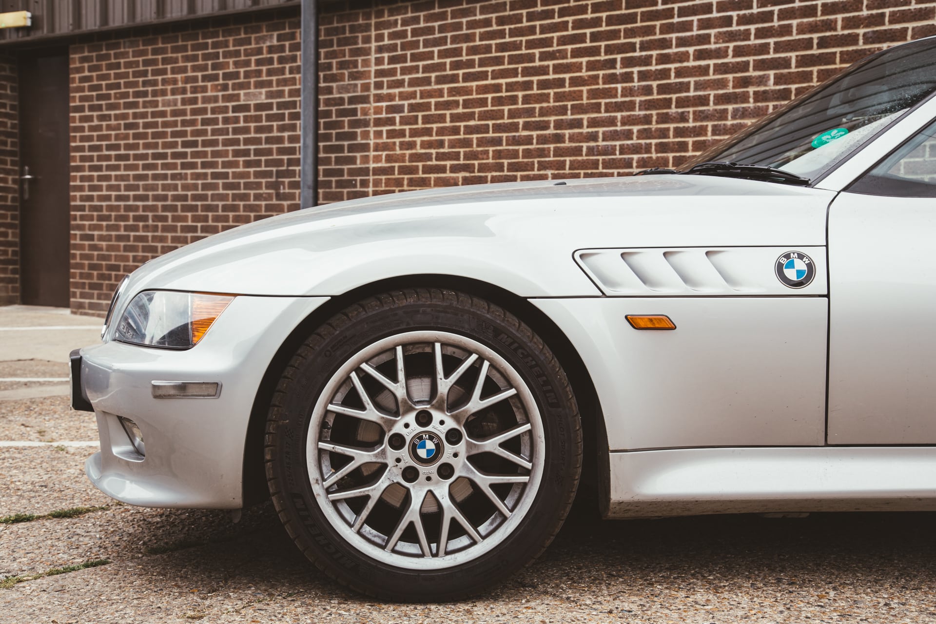 270623 1999 BMW Z3 Arrival Photos 2 1