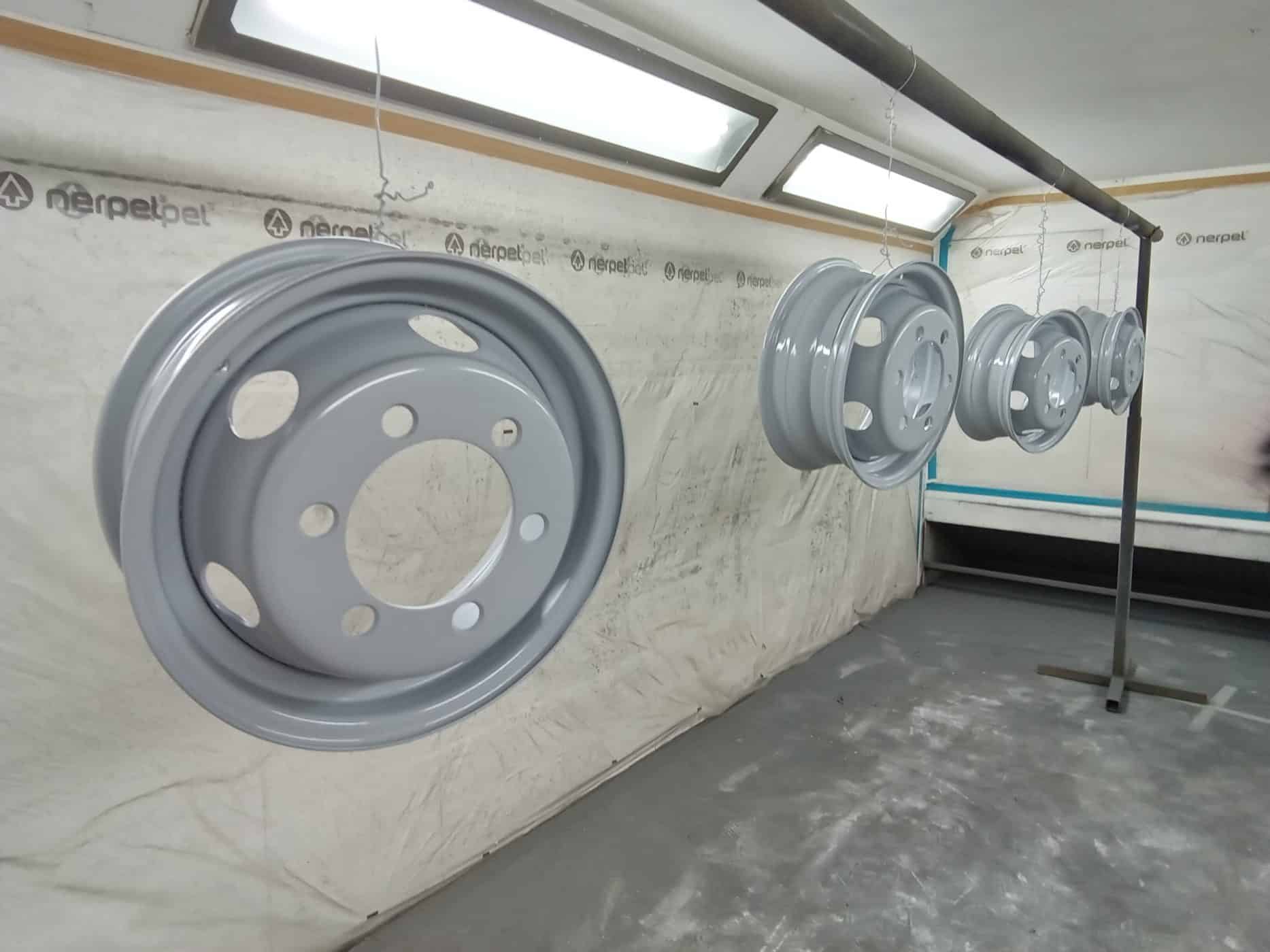 04082023 Ford Transit MKII Tipper Wheels in Primer 5 1