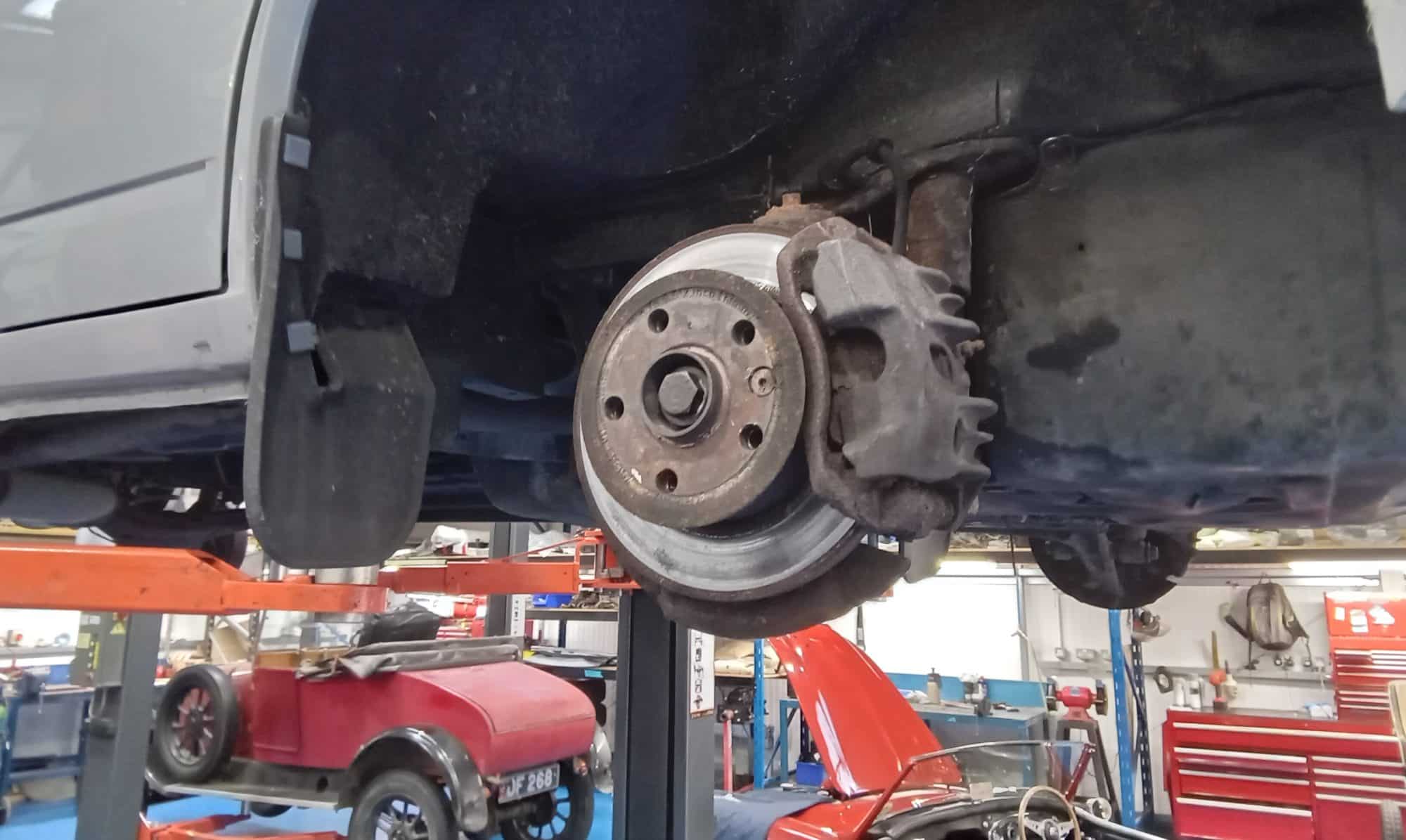 09082023 1991 Volkswagen Transporter T4 service 17 1