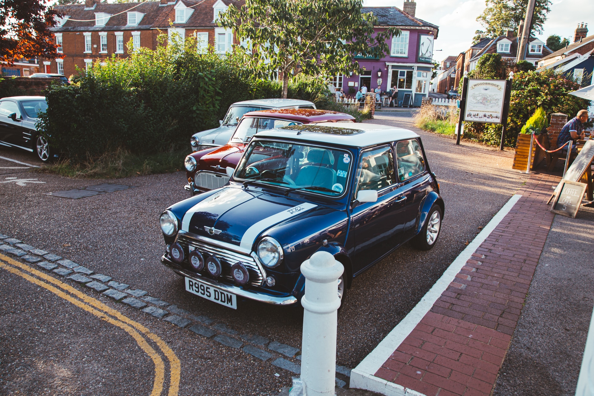 190823 1976 Morris Mini Live from Riverside Theatre BTS 10 1