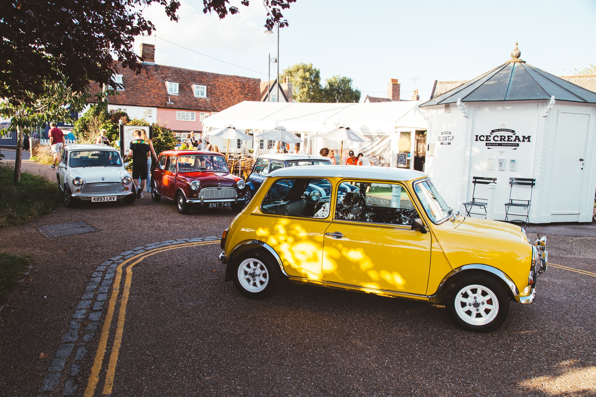 190823 1976 Morris Mini Live from Riverside Theatre BTS 13 1