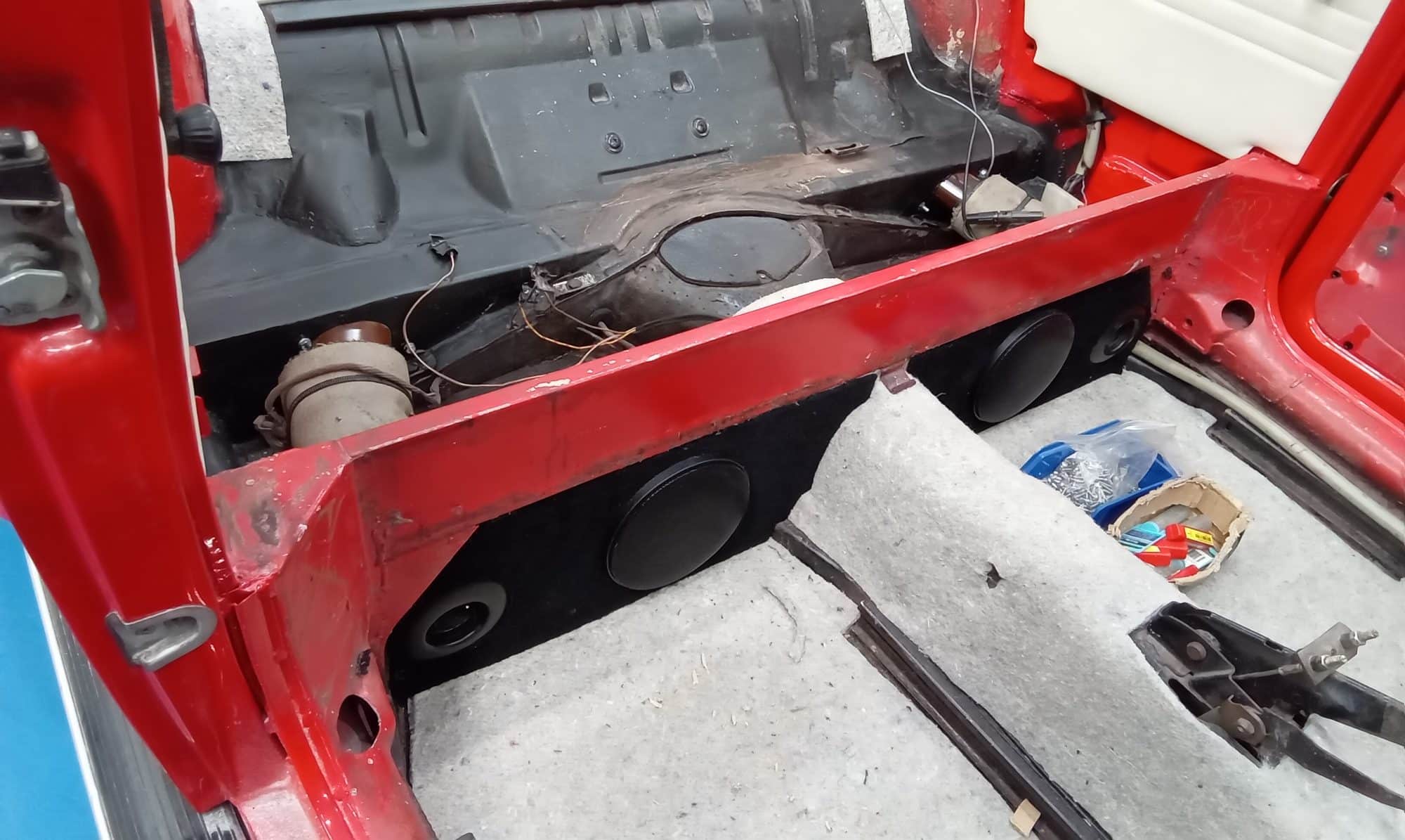 30082023 1974 Volkswagen Beetle interior going back in 15 1