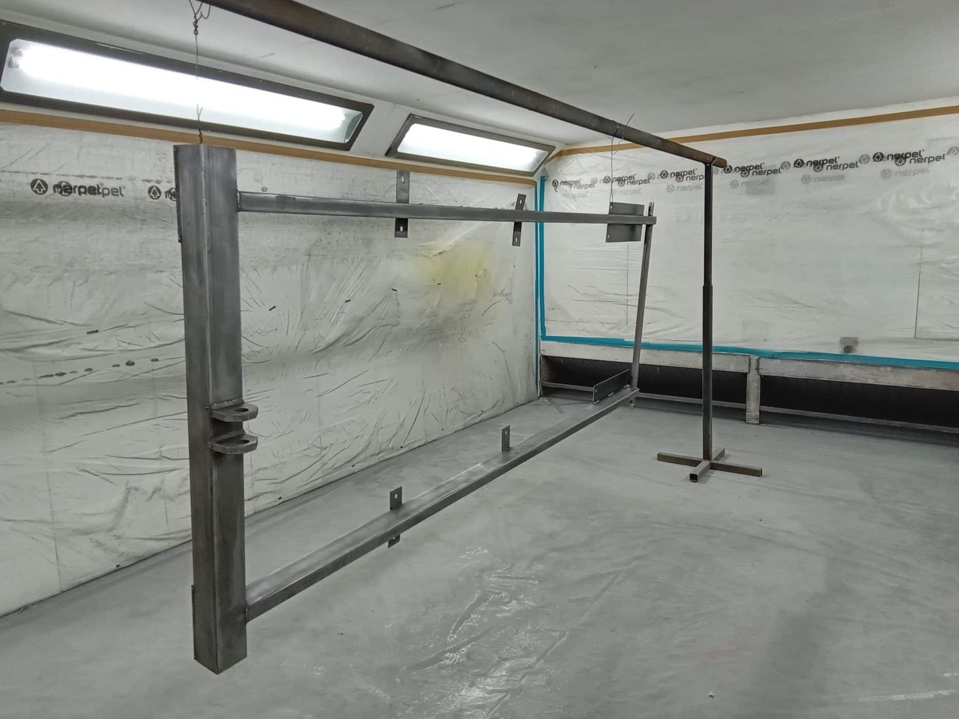 30082023 Ford Transit Tipper MKII bed frame in paint 4 1