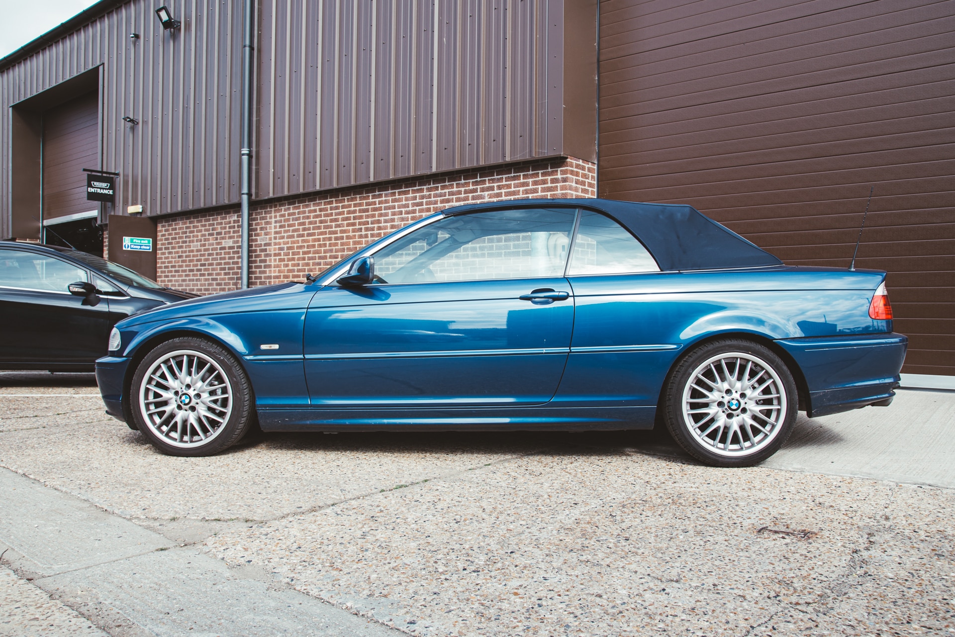 120923 2001 BMW 325i 3 1