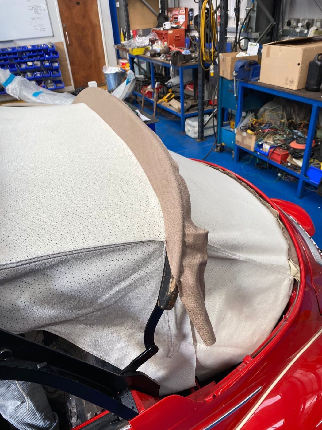 15092023 1974 Volkswagen Beetle headliner 10 1