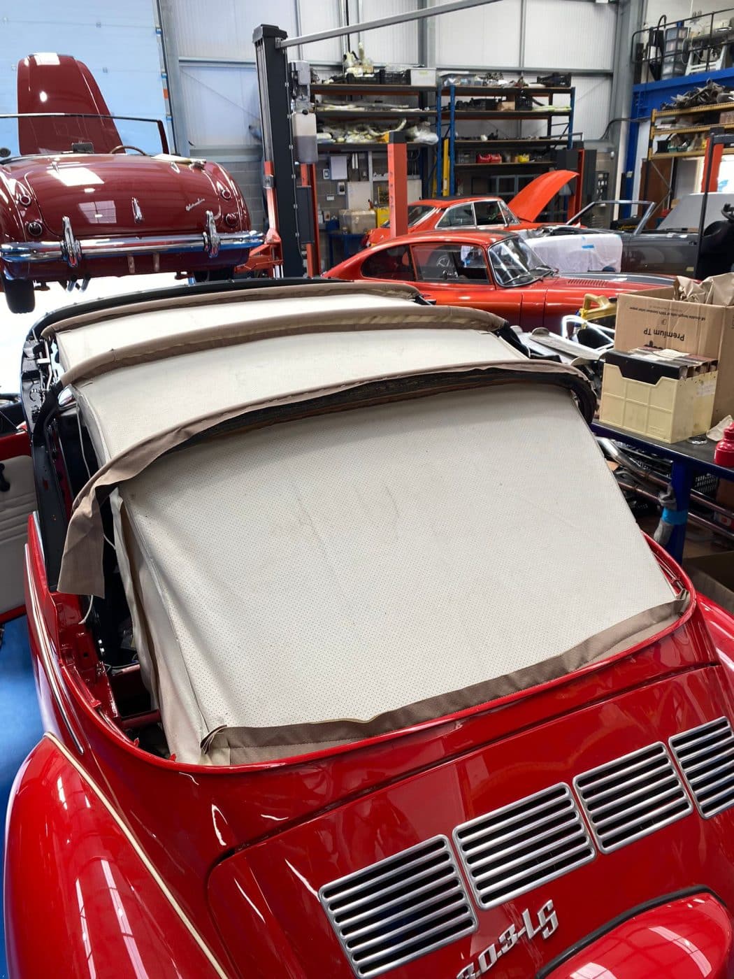 15092023 1974 Volkswagen Beetle headliner 4 1