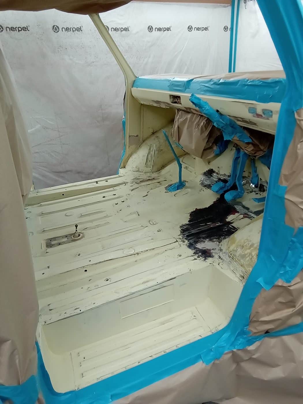 18092023 1972 Ford Transit Mark 1 paint 17 1