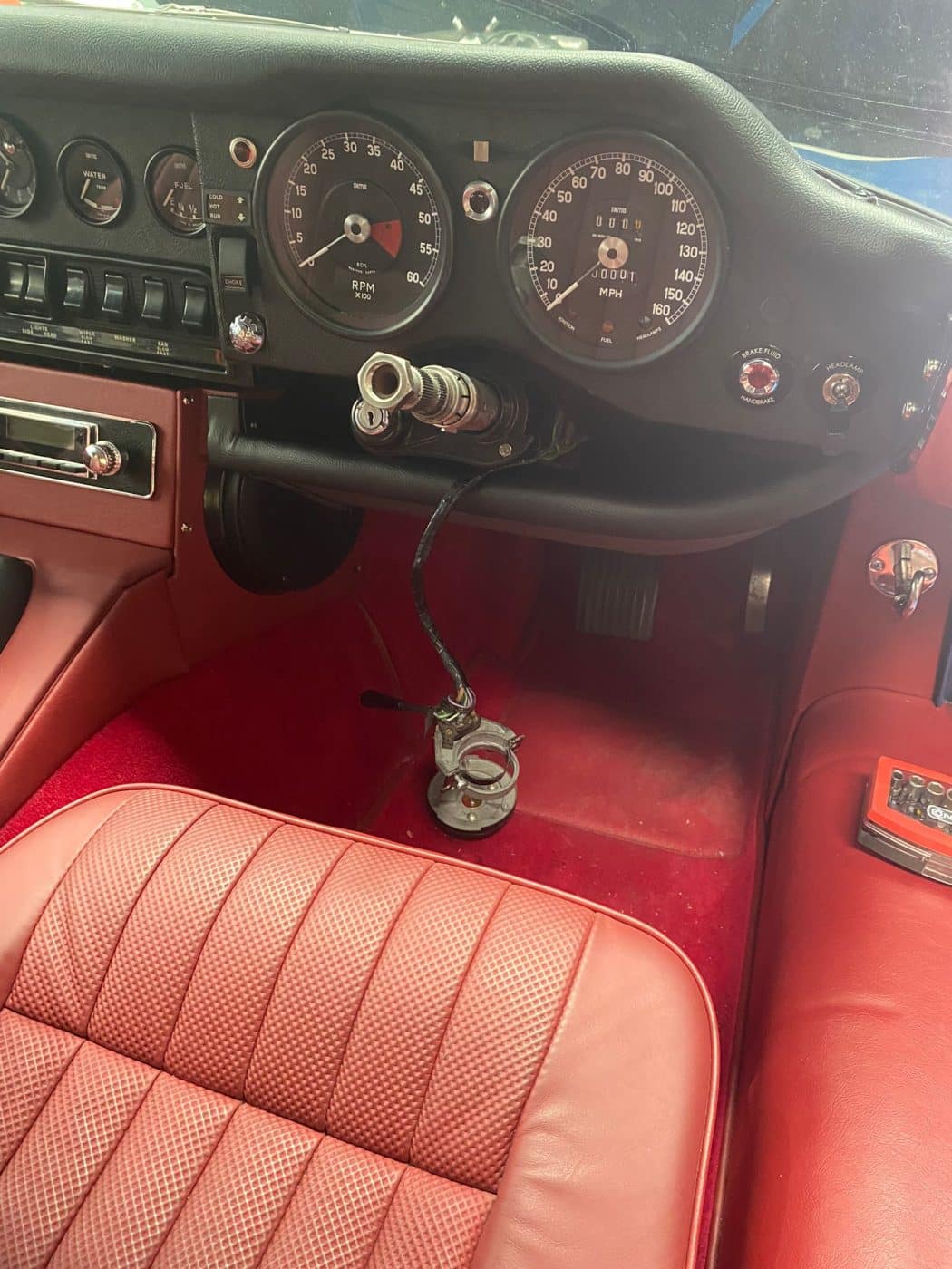 25092023 1968 Jaguar E Type Series 1.5 front interior 14 1