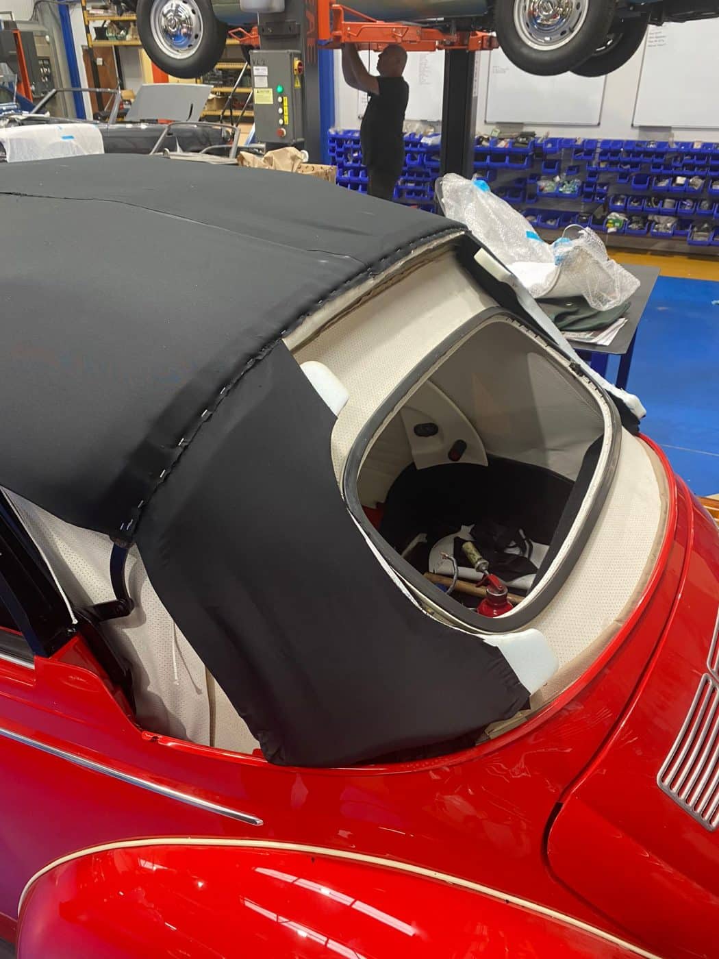 25092023 1974 Volkswagen Beetle seats and roof 23 1