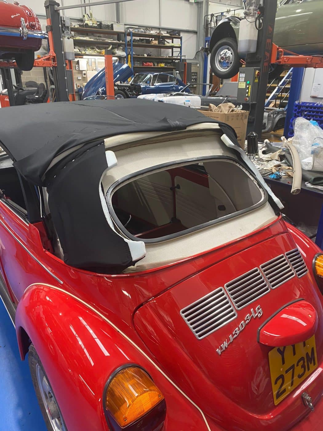 25092023 1974 Volkswagen Beetle seats and roof 24 1