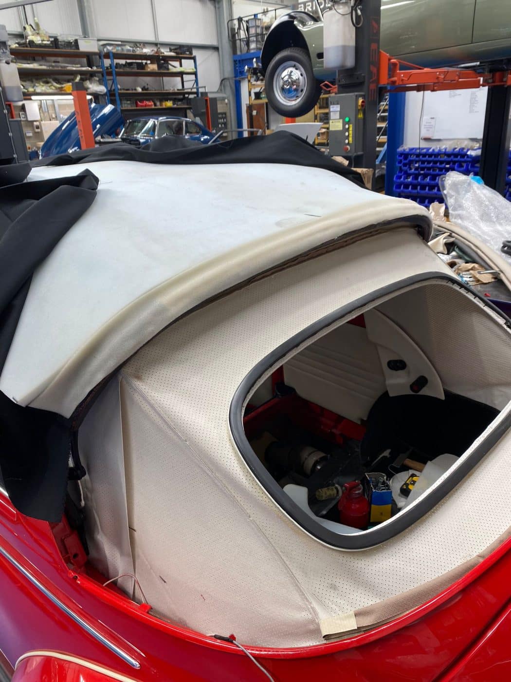 25092023 1974 Volkswagen Beetle seats and roof 29 1