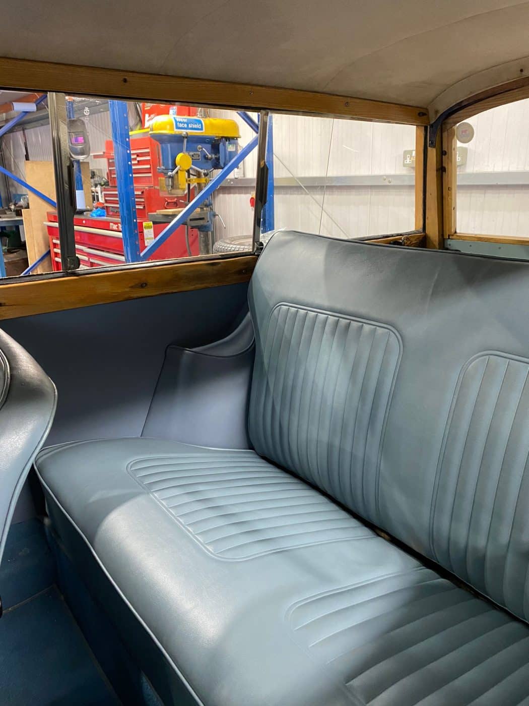 06102023 1965 Morris Traveller interior and assessment 24 1