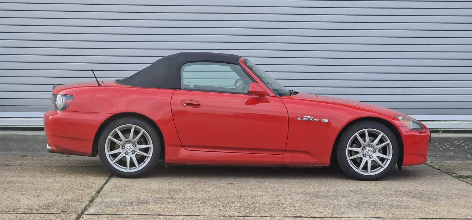 11102023 2005 Honda S2000 in storage 1 1