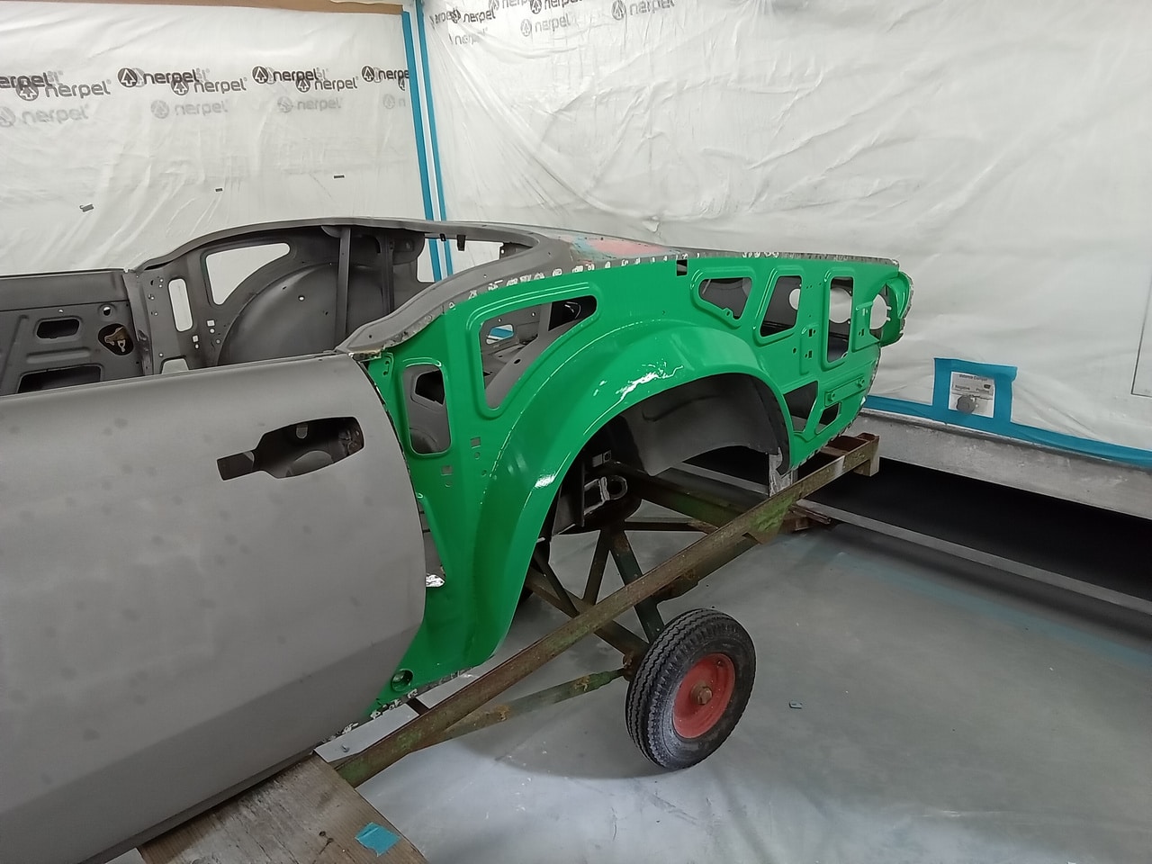 12102023 1976 Triumph Spitfire inner wings in paint and fitting 9 1
