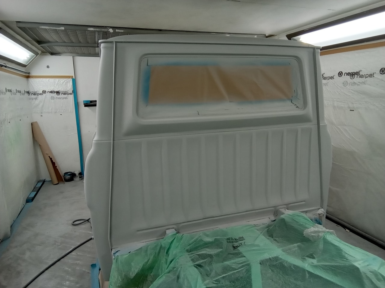18102023 Ford Transit Tipper MKII cab in polyfan 10 1