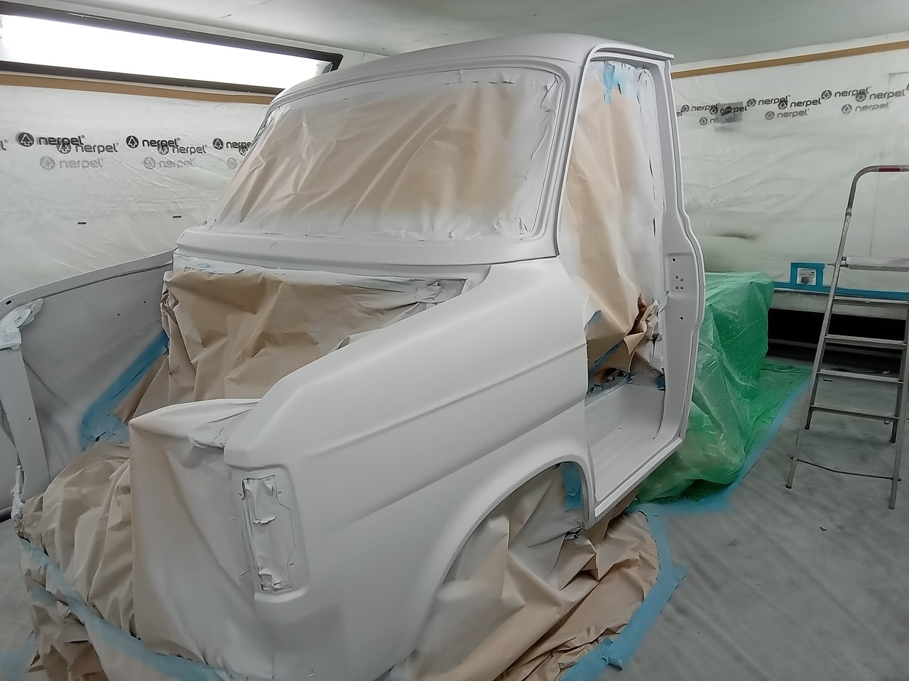 18102023 Ford Transit Tipper MKII cab in polyfan 9 1