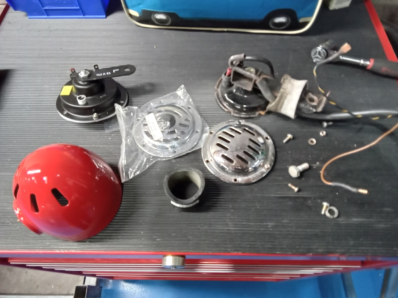 1964 Amphicar 7 70 Electrics 06 1