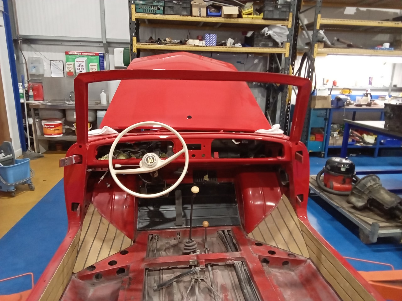 1964 Amphicar 7 70 Electrics 15 1