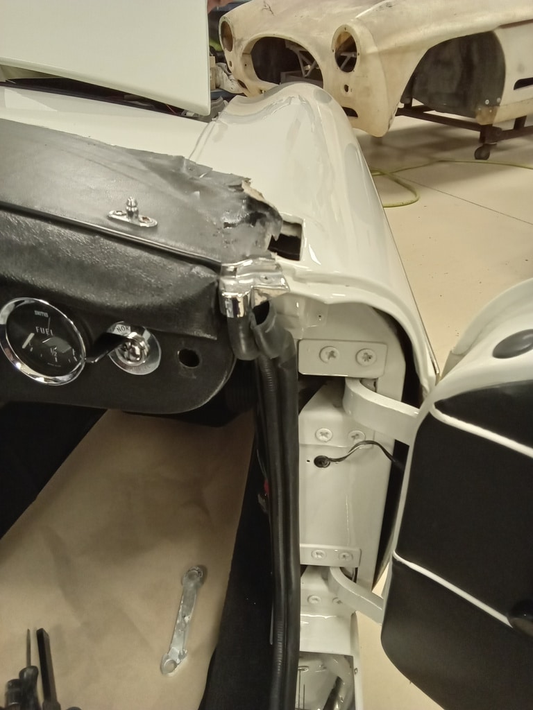 1970 MG B Roadster Front Wing Repair 20 1