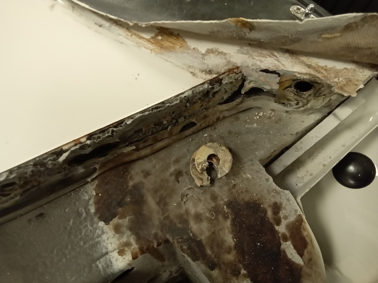 1970 MG B Roadster Front Wing Repair 30 1