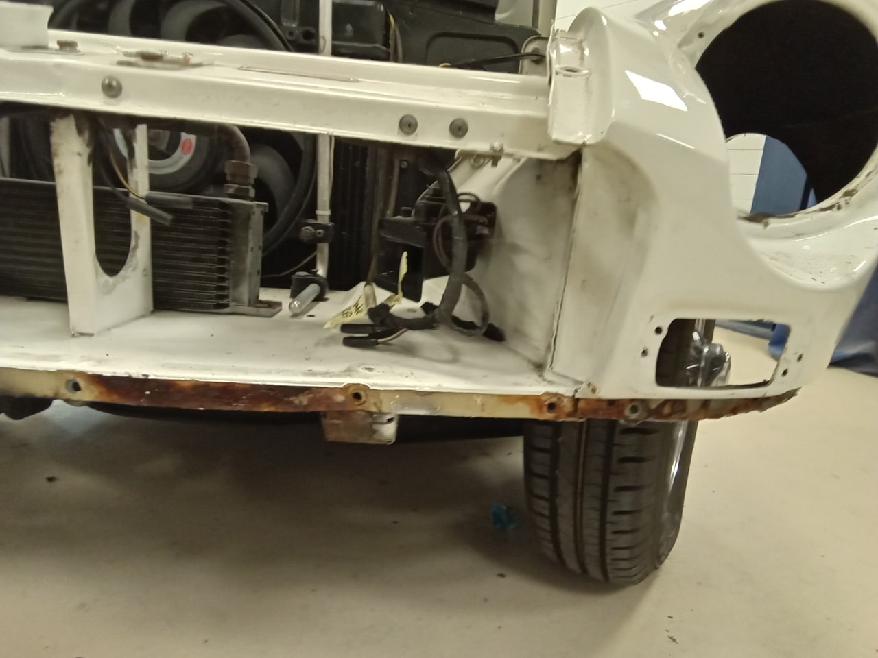 1970 MG B Roadster Front Wing Repair 40 1