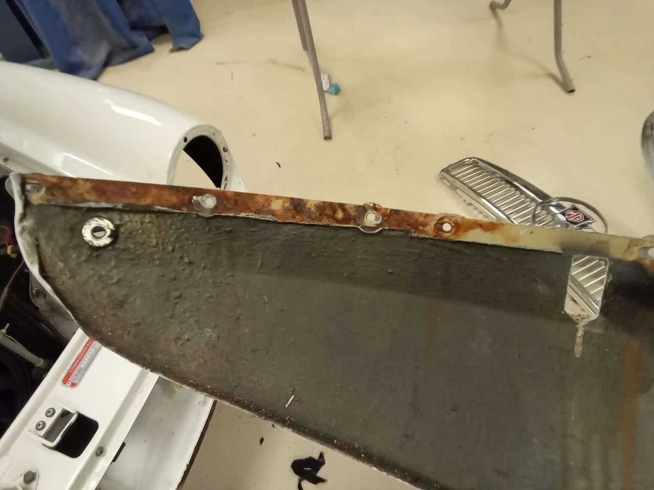 1970 MG B Roadster Front Wing Repair 42 1