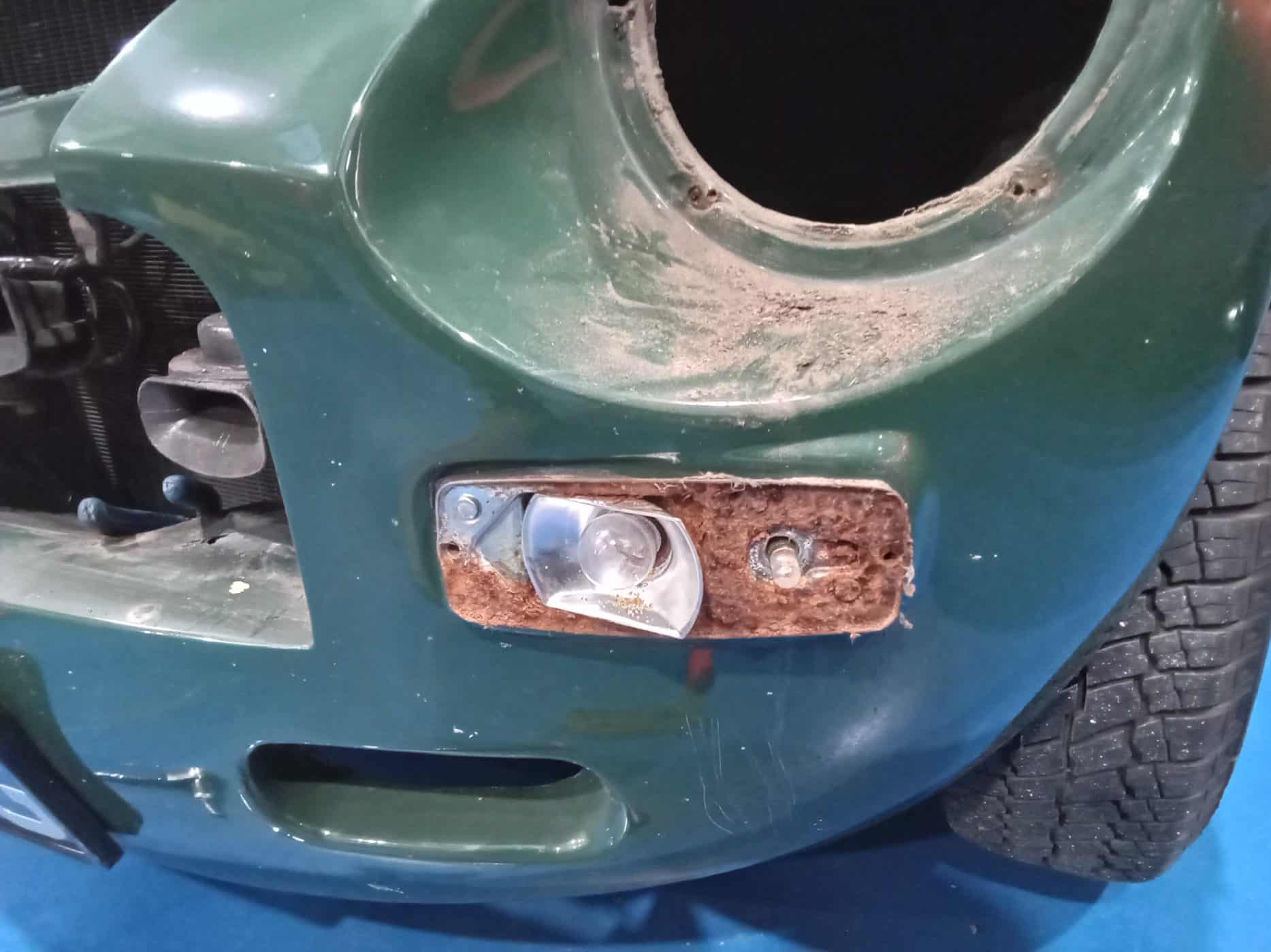041223 1969 MGC GT Teardown4 1
