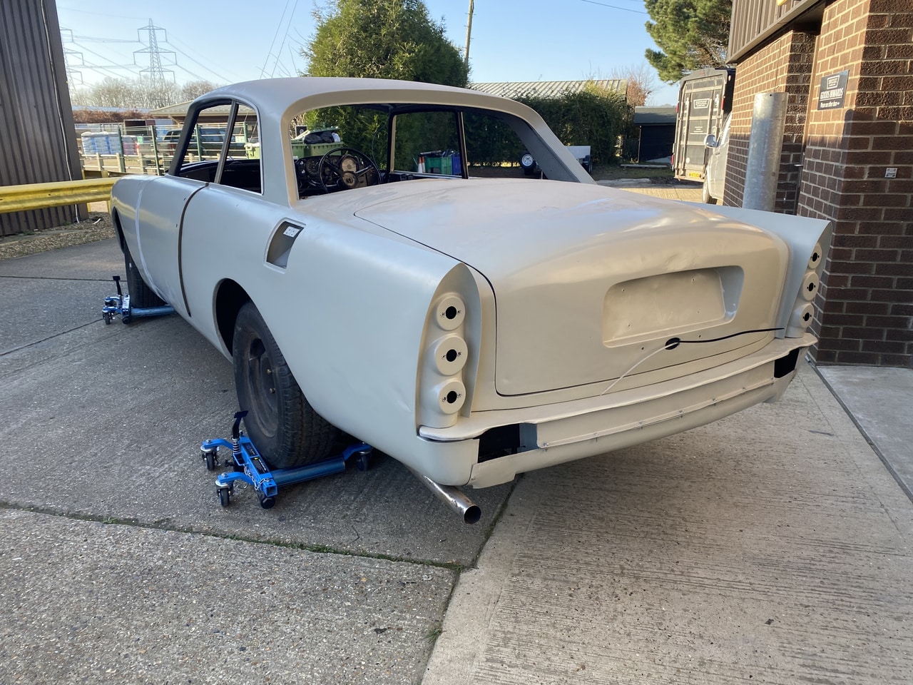 11012024 1963 Bentley S3 back at workshop and freeing brakes 6 1