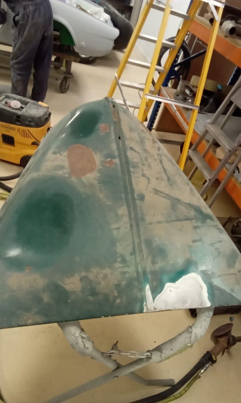 15012024 1951 Austin Devon Pickup sanding bonnet 2 1