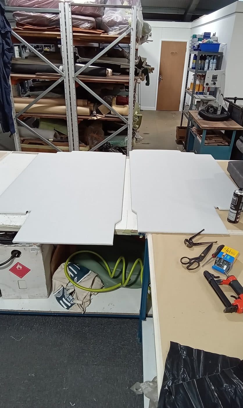 17012024 2010 Land Rover Defender covering rear panels 3 1