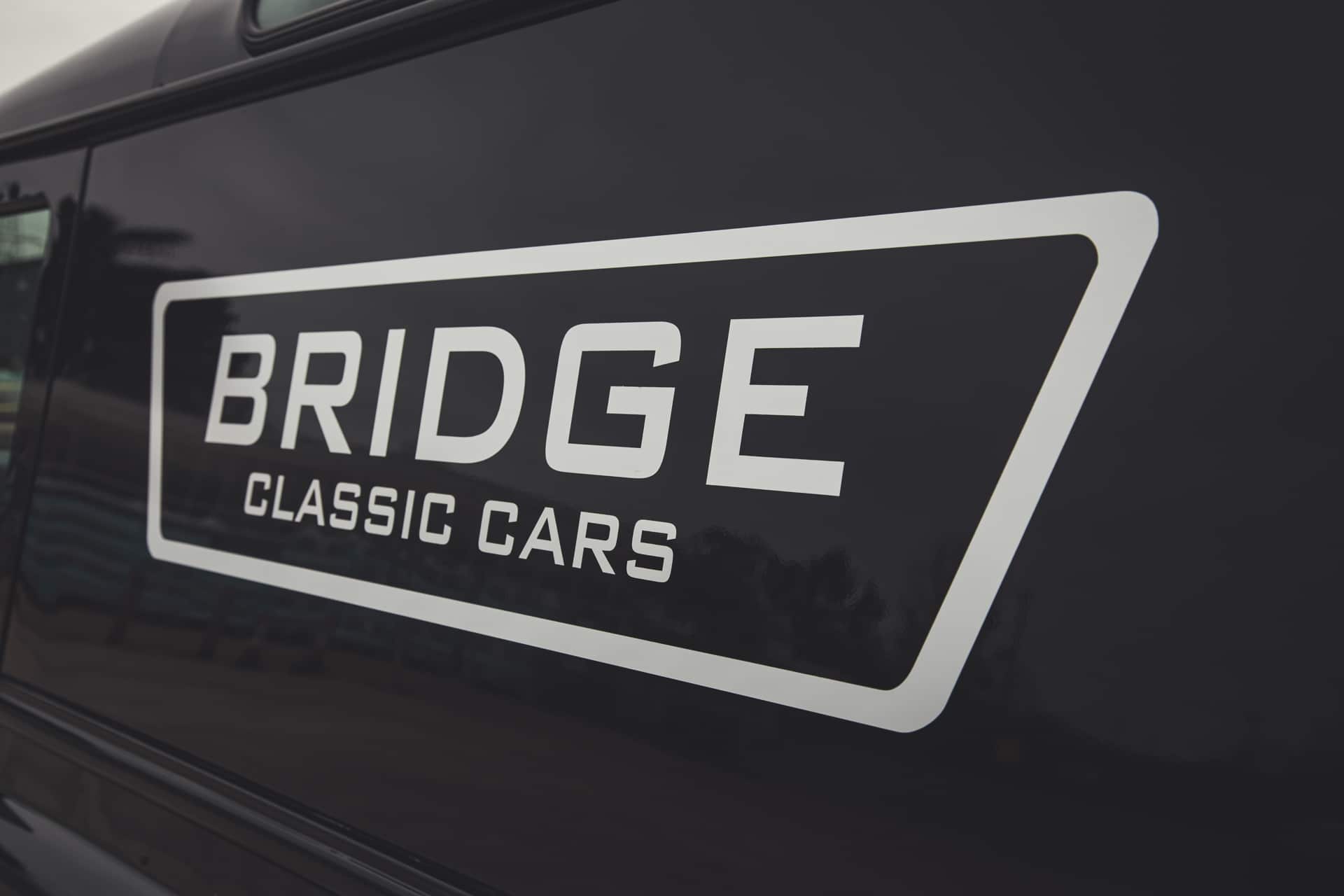 170124 2010 Land Rover Defender with Graphics 4 1