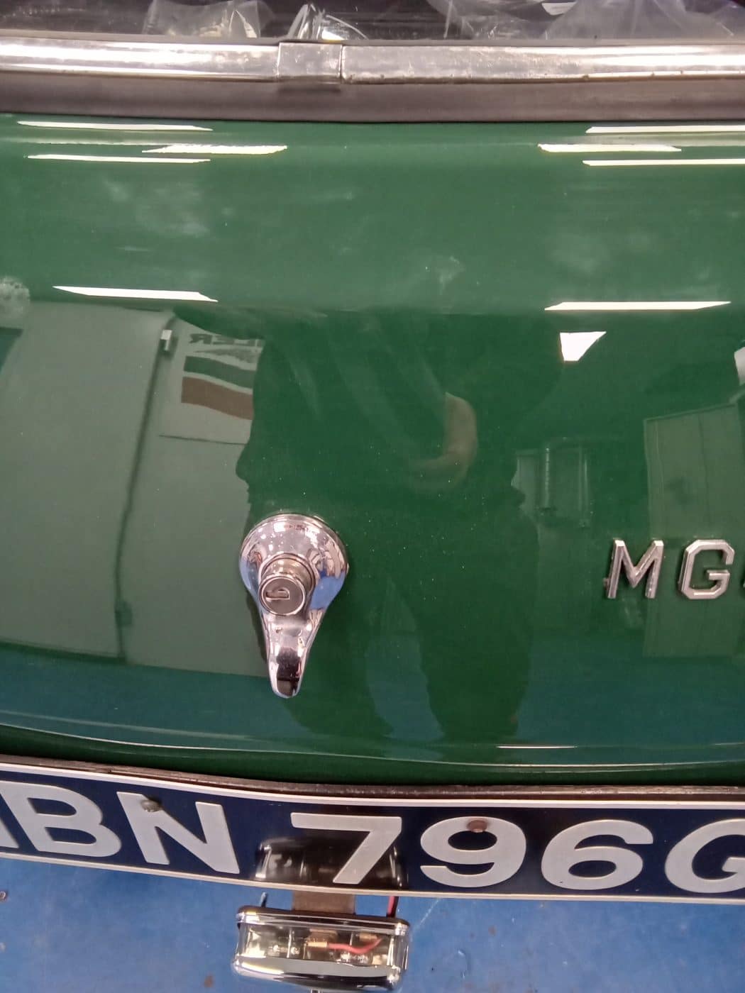 19012024 1969 MGC GT fit up 16 1