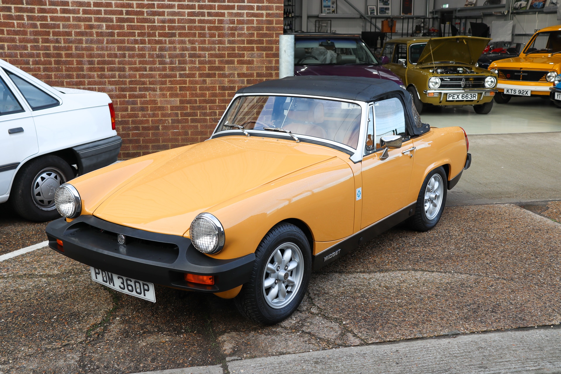 09022024 1976 MG Midget arrival 7 1