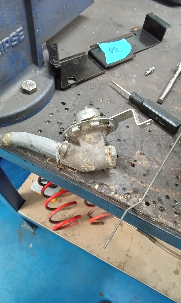 11032024 1964 Ford Zephyr 4 repairs 13 1