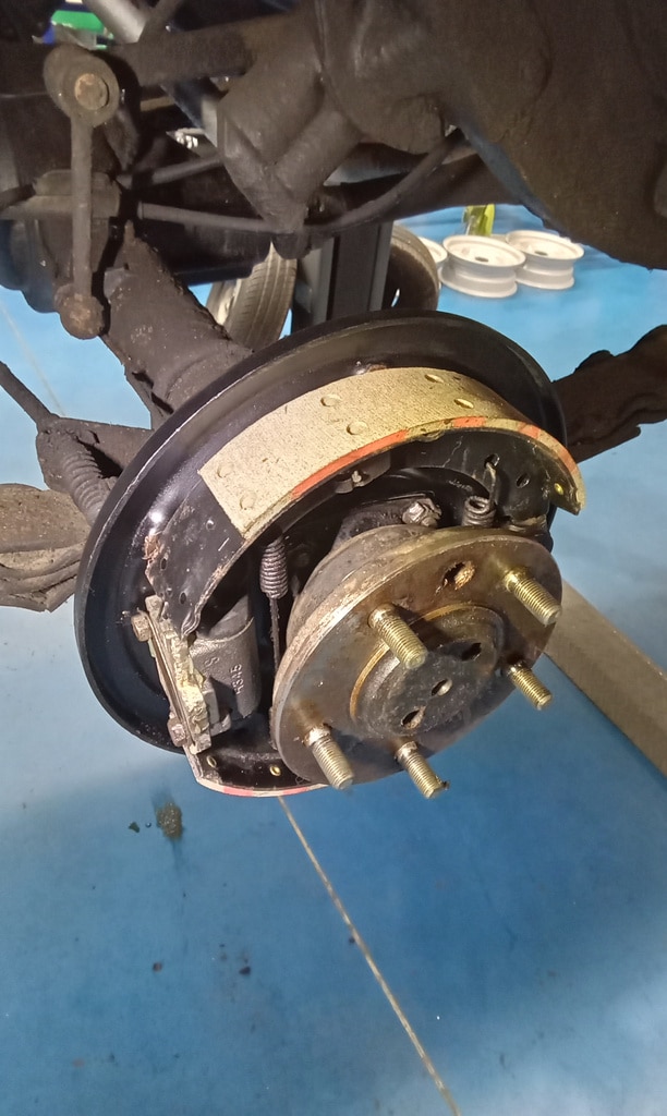 11032024 1964 Ford Zephyr 4 repairs 34 1