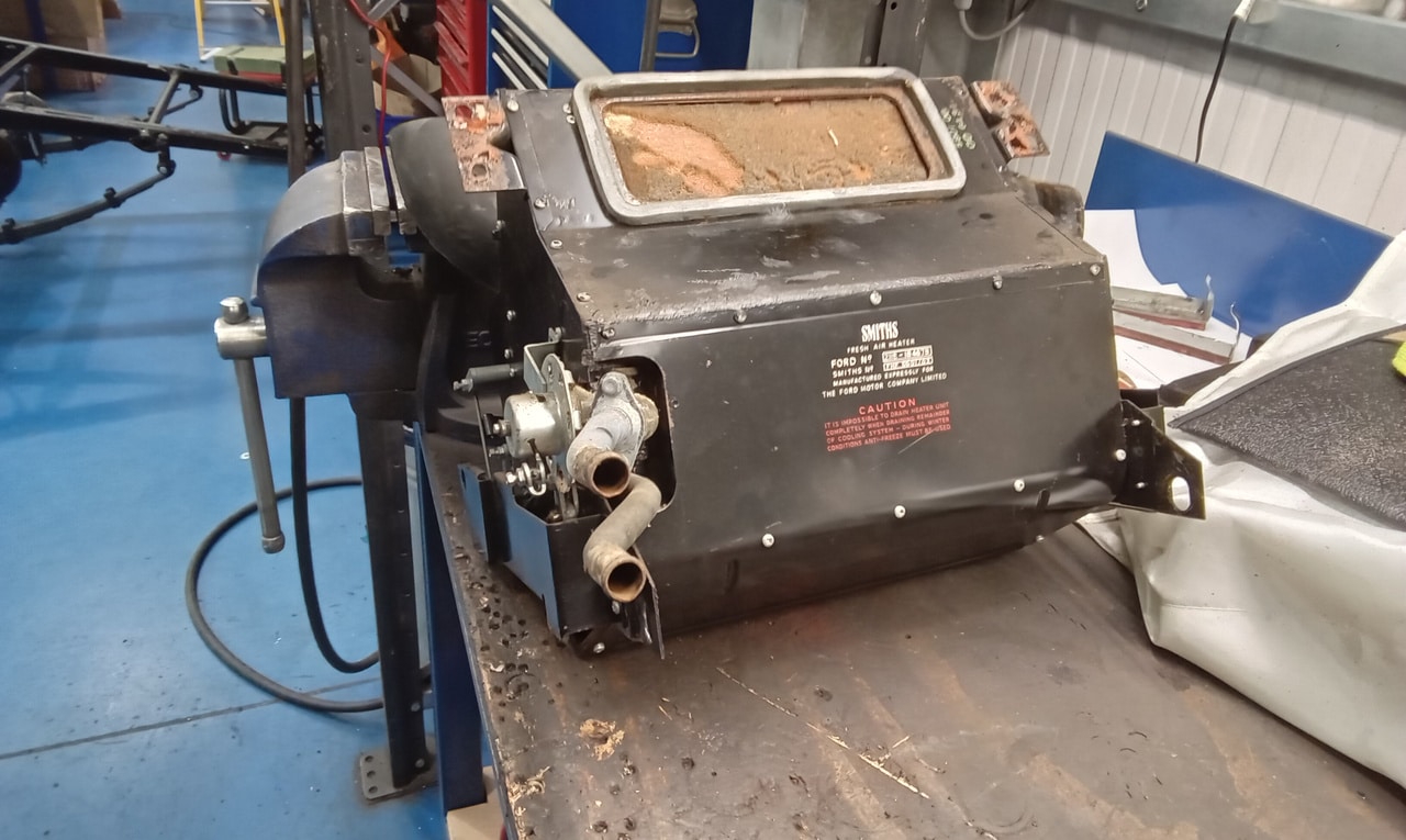 11032024 1964 Ford Zephyr 4 repairs 8 1