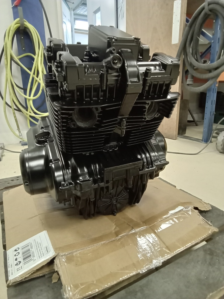 14032024 1984 Suzuki GSX400T engine paint 4 1